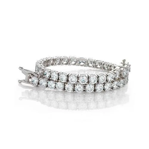 Round Brilliant tennis bracelet with 12 carats* of diamond simulants in 10 carat white gold